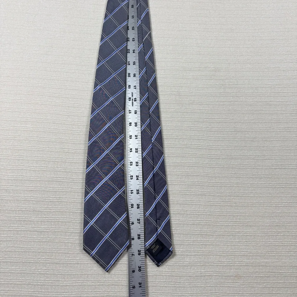 Banana Republic Mens Navy Blue Plaid Silk Necktie S/812941-00 SPR 11